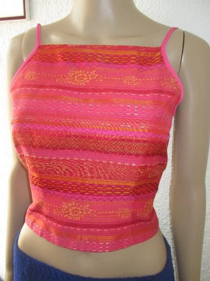 NEU * Indian * Goa * Boho * Hippe * Festival * Style * Blumen * Blüten * Stickerei * Streifen * Seiden Optik * Spaghetti-Träger * Bustier * Bauchfrei * Kurz * Corp * TOP 