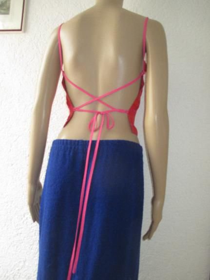 NEU * Indian * Goa * Boho * Hippe * Festival * Style * Blumen * Blüten * Stickerei * Streifen * Seiden Optik * Spaghetti-Träger * Bustier * Bauchfrei * Kurz * Corp * TOP 
