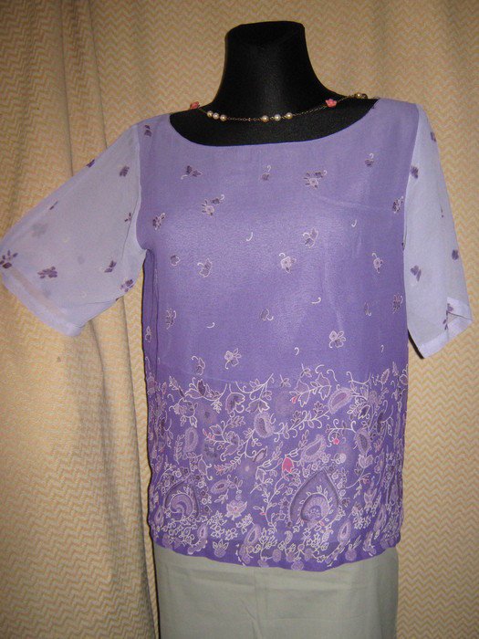 NEU * Blumen * Blüten * Flower Power * Hippie- Style * Seiden Chiffon * DESIGNER * Blusen * T- Shirt * Gr. 38- 40/ S- M * violett * veilchen * flieder * pink *