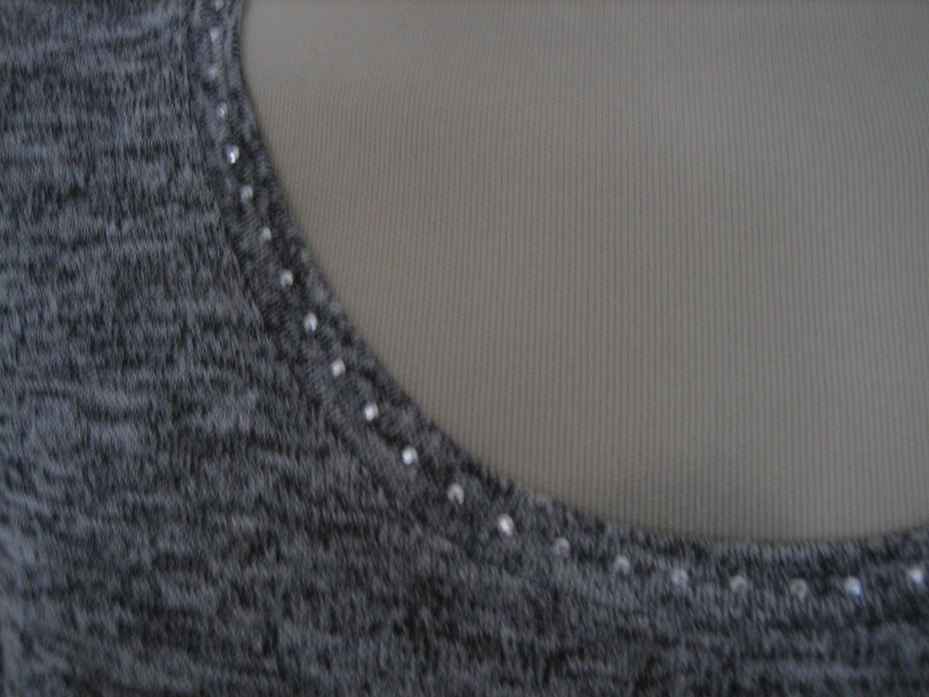 Super edler Damen Pullover Gr. 42 - exclusiver Druck - vorteilhaft + bequem!