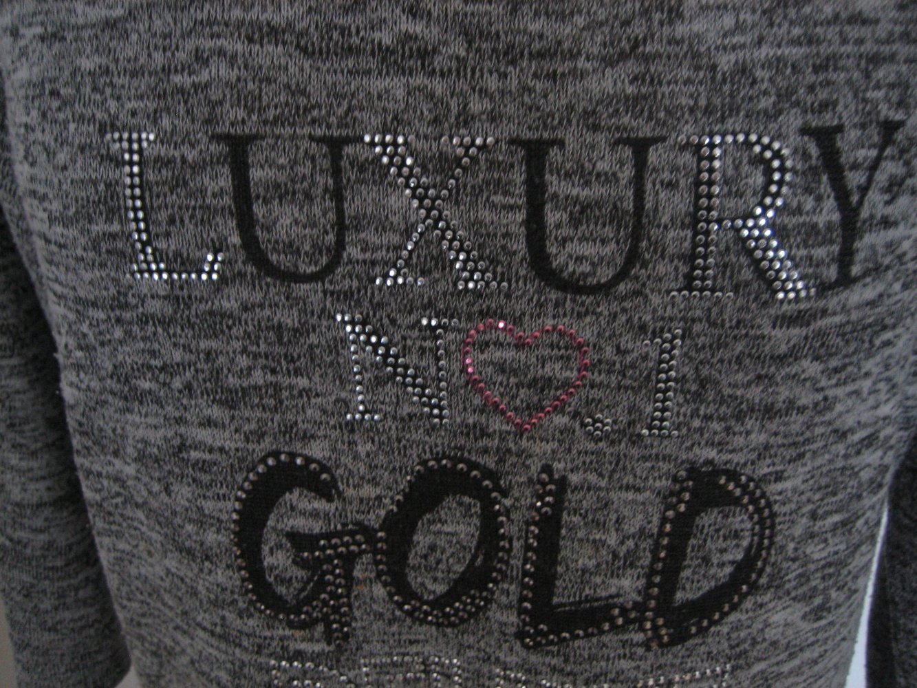 Super edler Damen Pullover Gr. 42 - exclusiver Druck - vorteilhaft + bequem!
