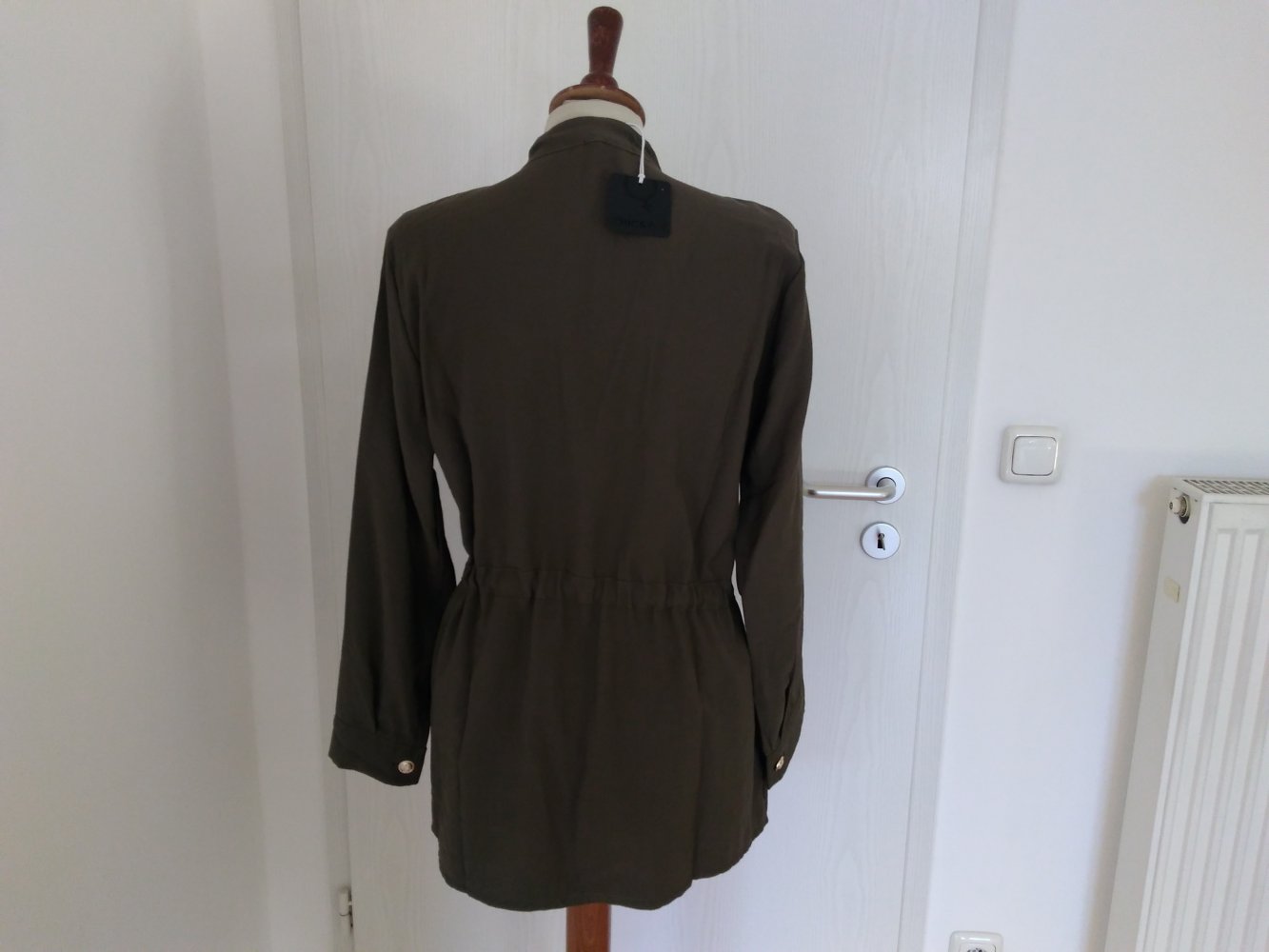 Lässig-edle Bluse Hemd G. 40 -absolut NEU! -weich fließend- Khaki