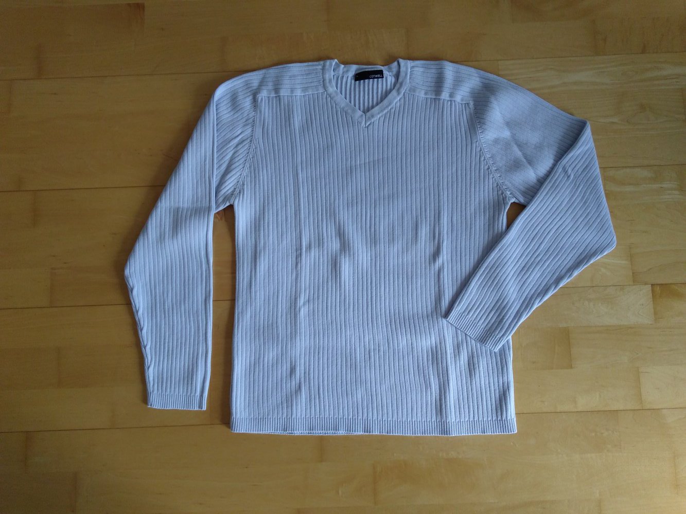 Toller Herren-Pullover Gr. 48/50, Hellblau, V-Ausschnitt