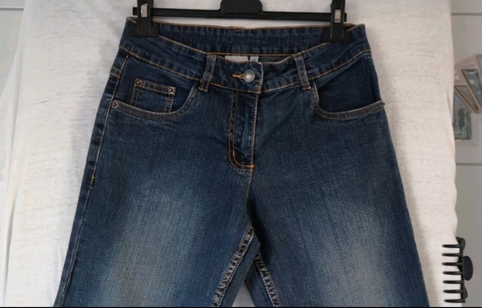 Dunkelblaue Jeans in Gr. 158