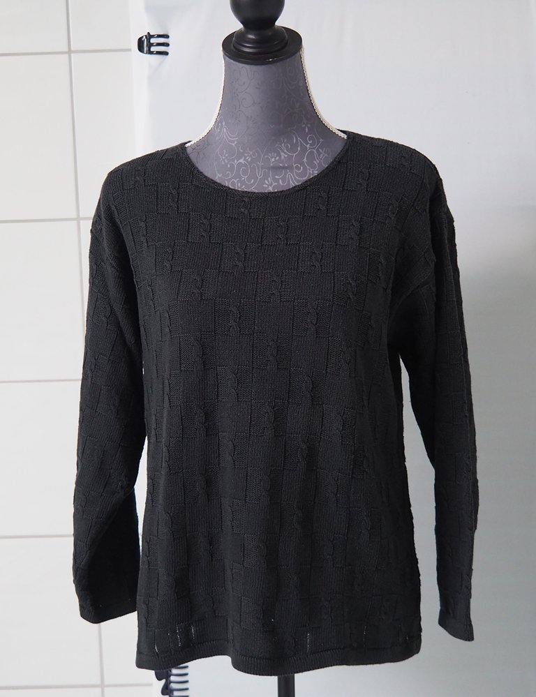 Schwarzer Strickpullover Gr. S 36/38