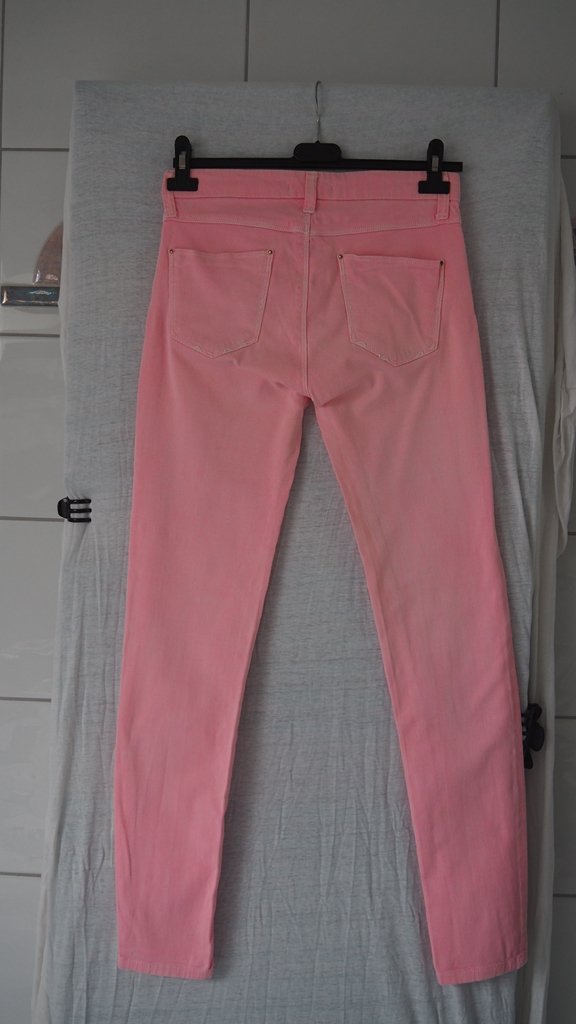 Rosa Hose Gr. 36 von Stradivarius