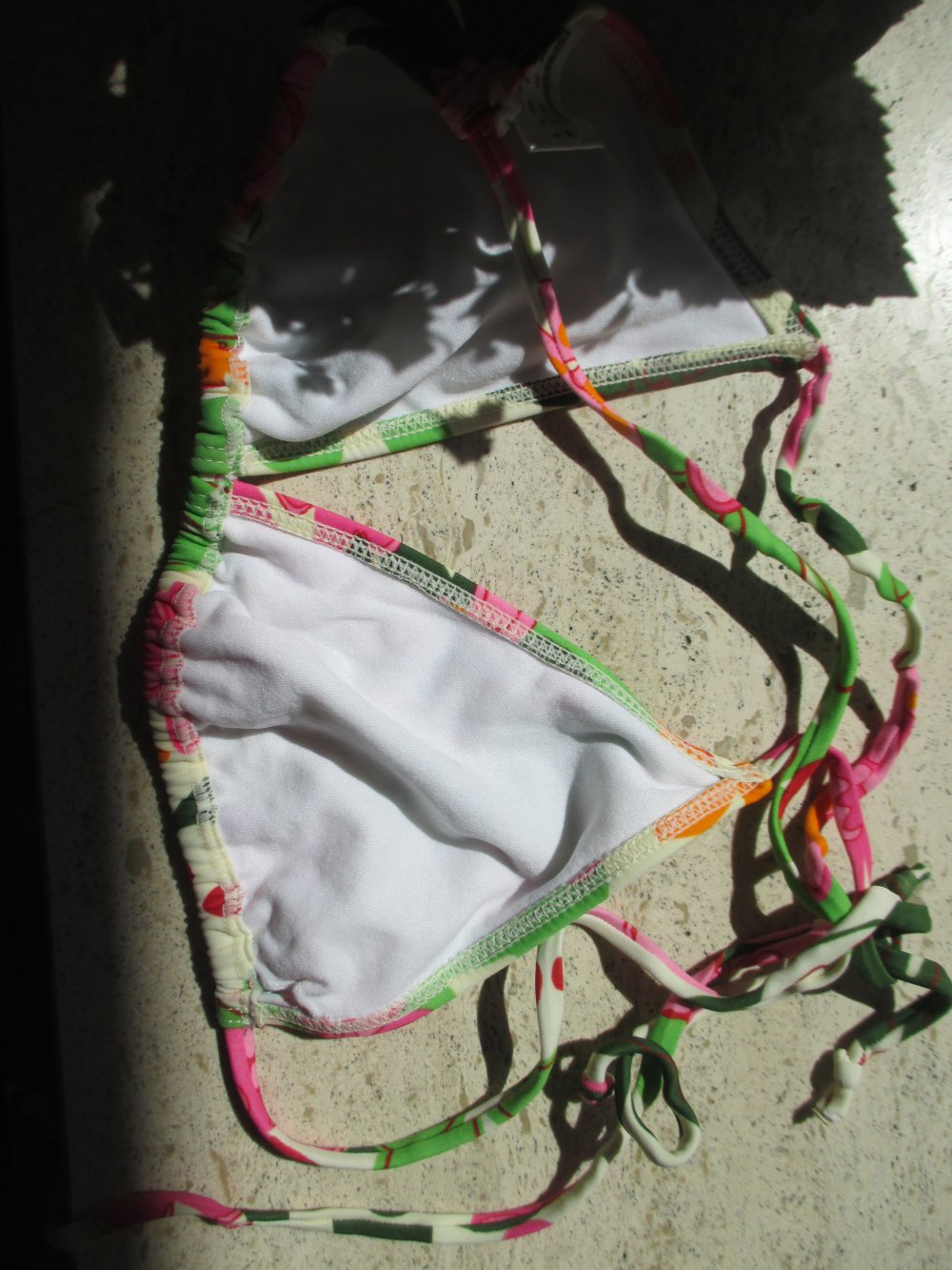 Bikini Oberteil, florales Muster mit Pailletten, rosa- grün, Gr. 36 / 38 , Cup A