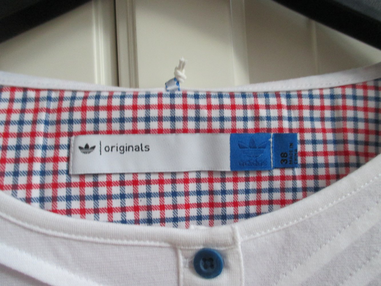 Adidas, rot-weiß-blau karierte Tunika, Bindegürtel, Gr. 38, ovp