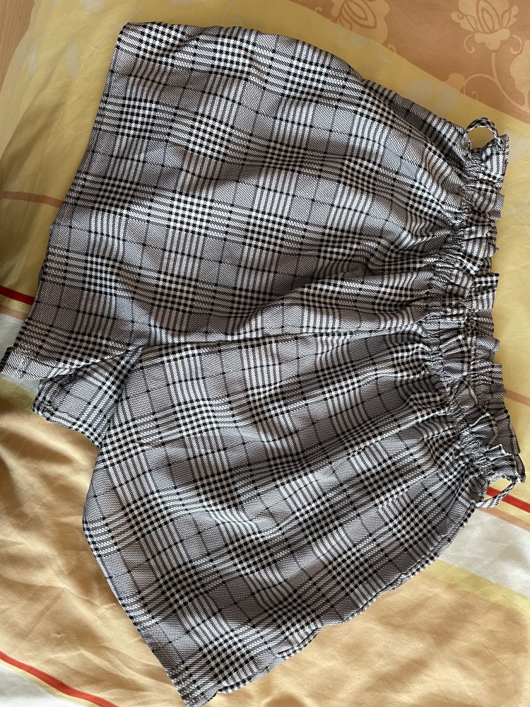 Short, kurze Hose, neu