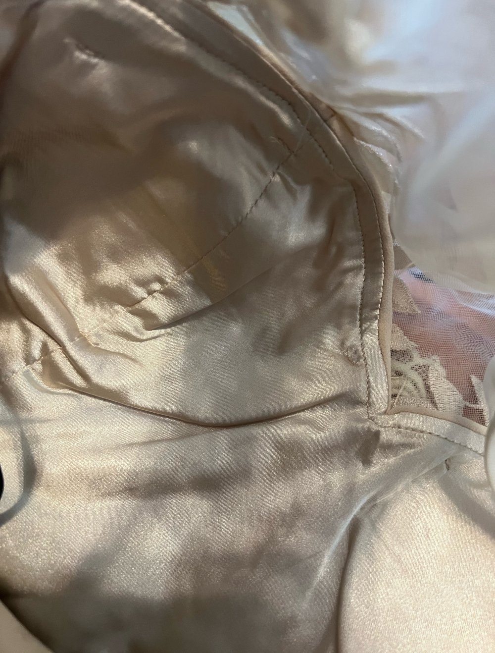 Abendkleid mit Stickerei