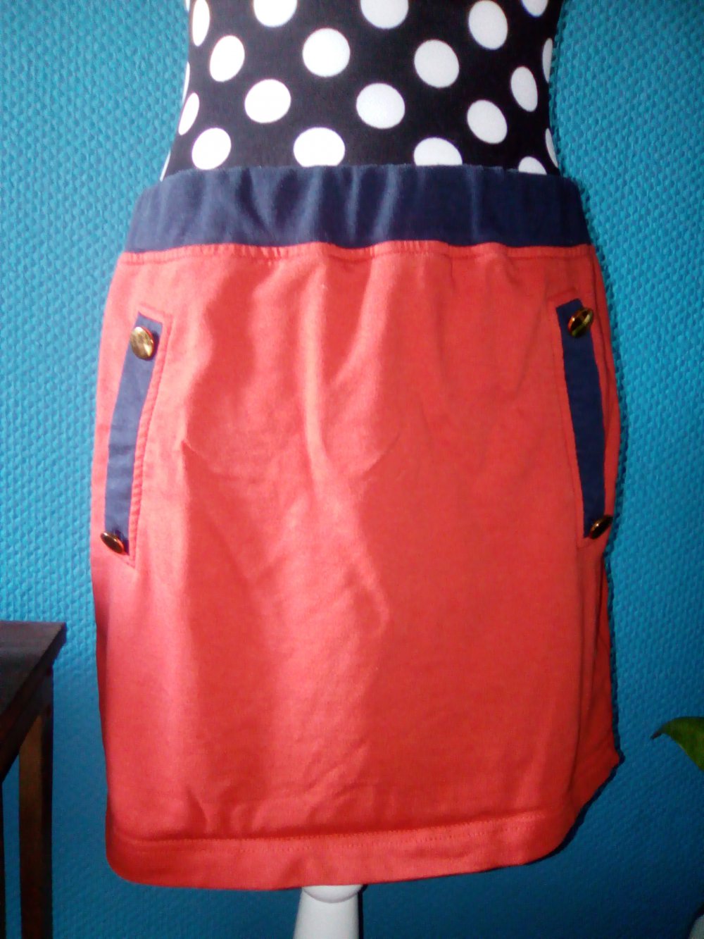 Roter Minirock