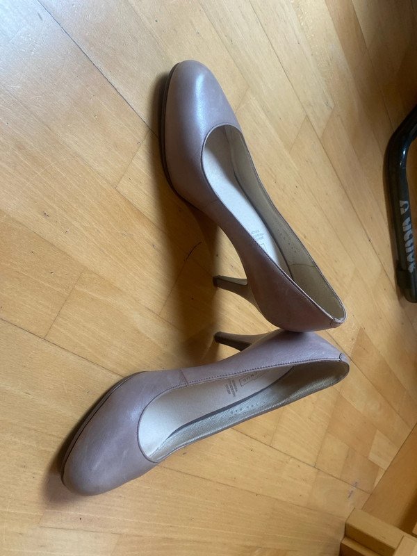 Nude-braun farbige Heels