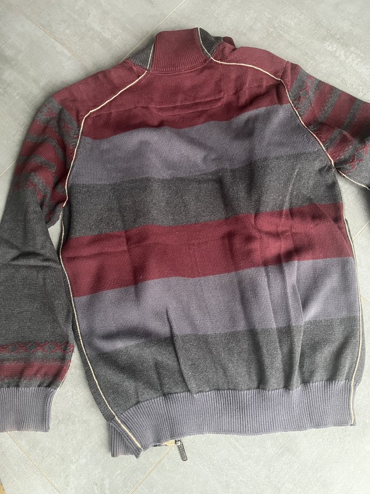 Strickjacke 