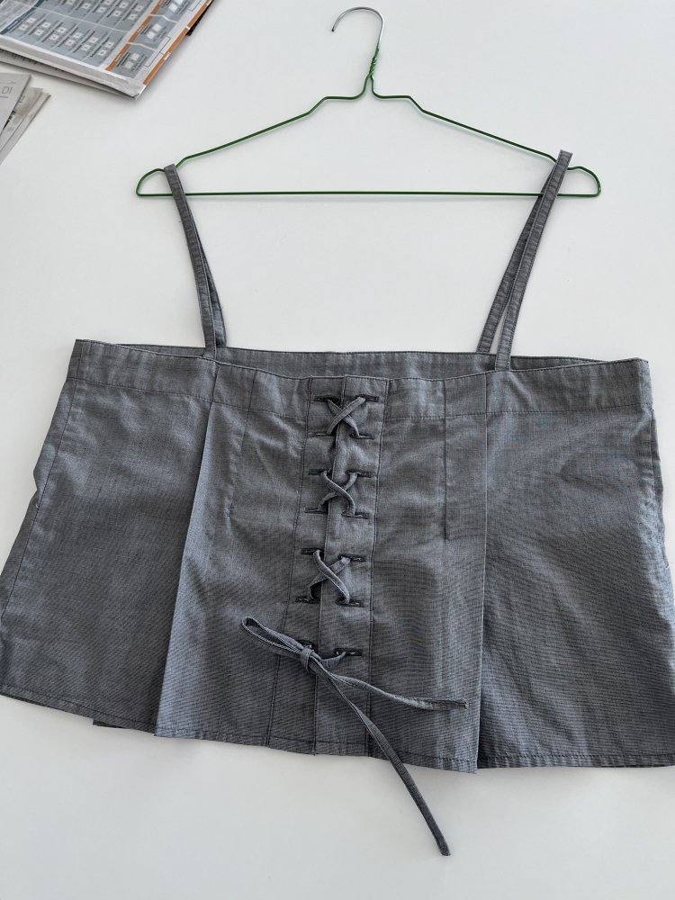 Graues Top