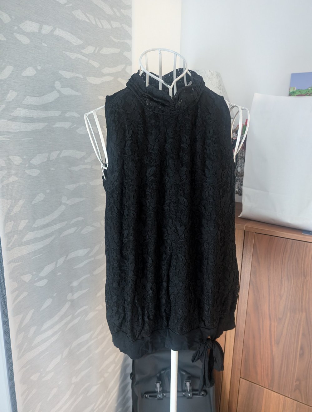 schwarzes Viskose-Shirt grösse 40 spitze
