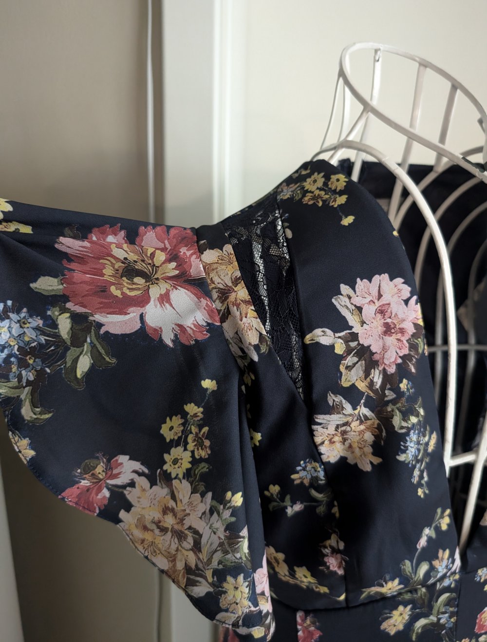 asos Blumen Maxikleid 38