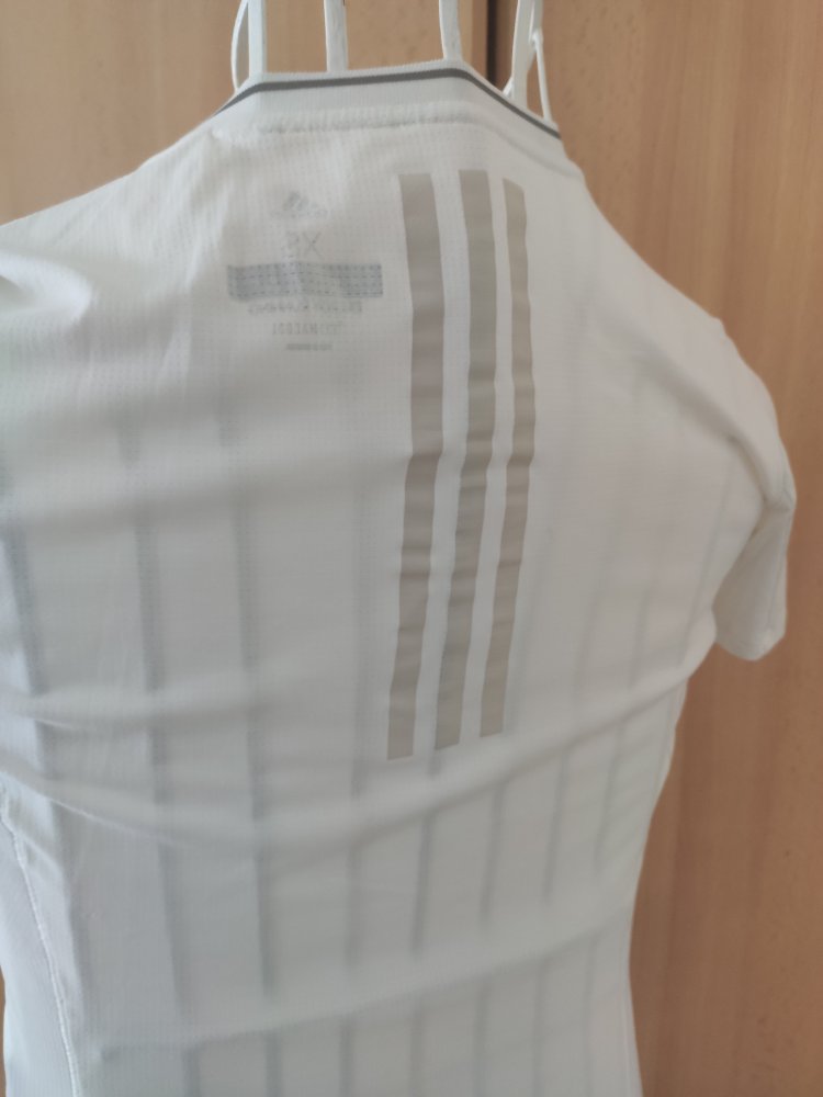 Adidas Shirt XS
