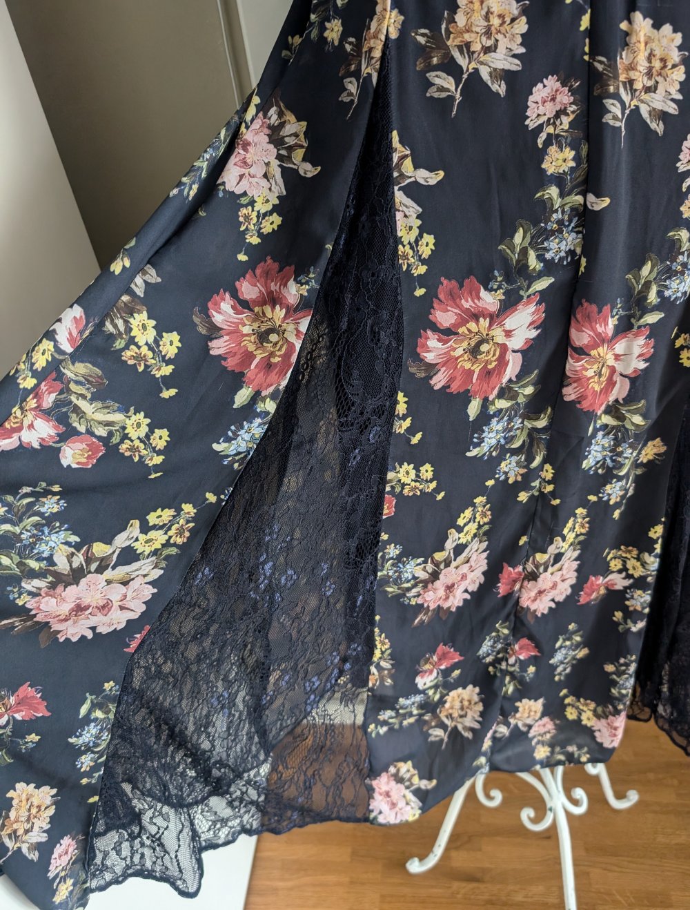 asos Blumen Maxikleid 38