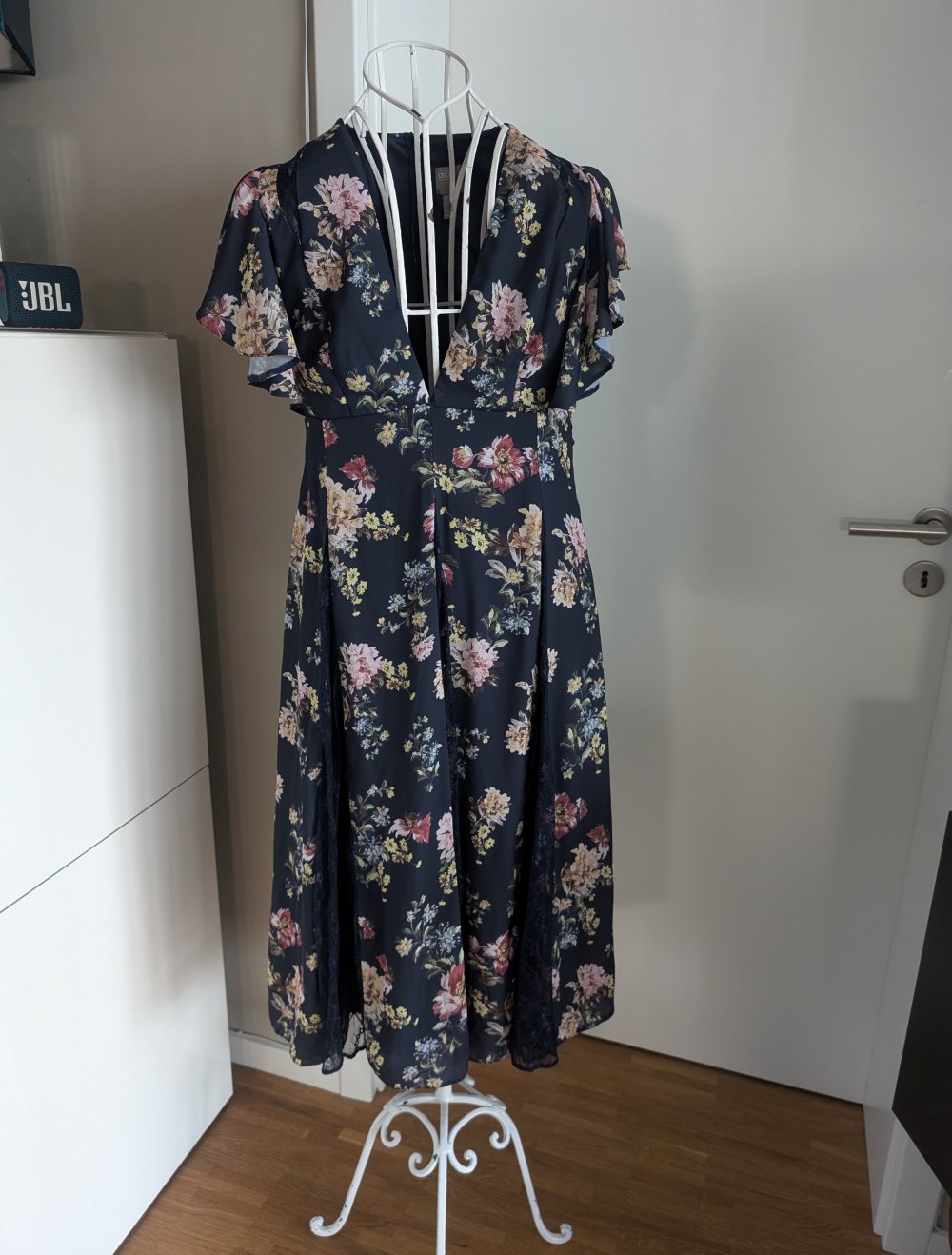 asos Blumen Maxikleid 38