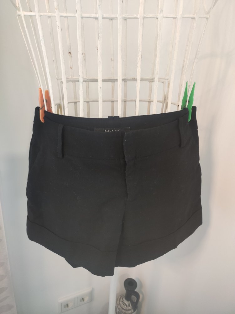 Zara Shorts M