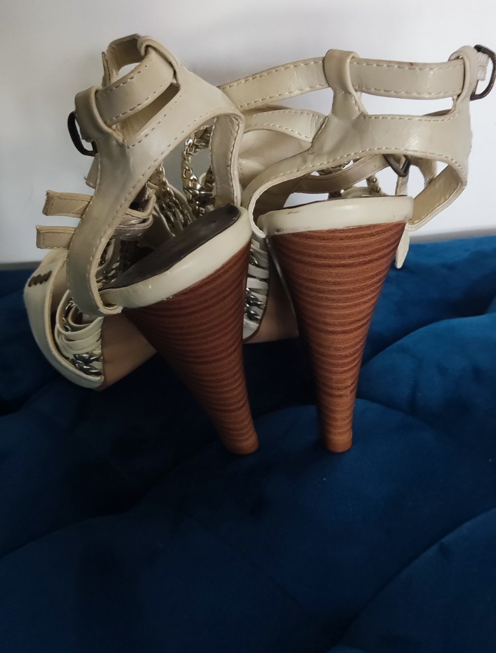 Blanco High Heels mit Nieten 39