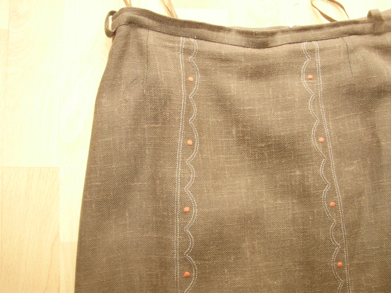 Rock midi braun Leinen bestickt 40 passend