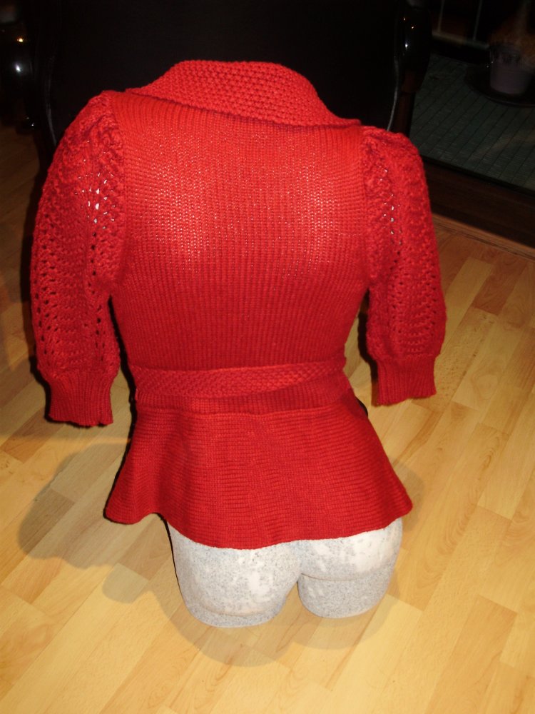 BCBG Max Azria Cardigan rot ausgefallen S Wolle