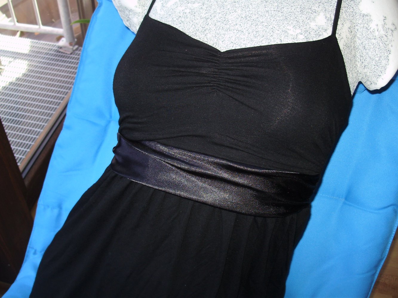 Kleid schwarz Satinband in Taille Gr 34
