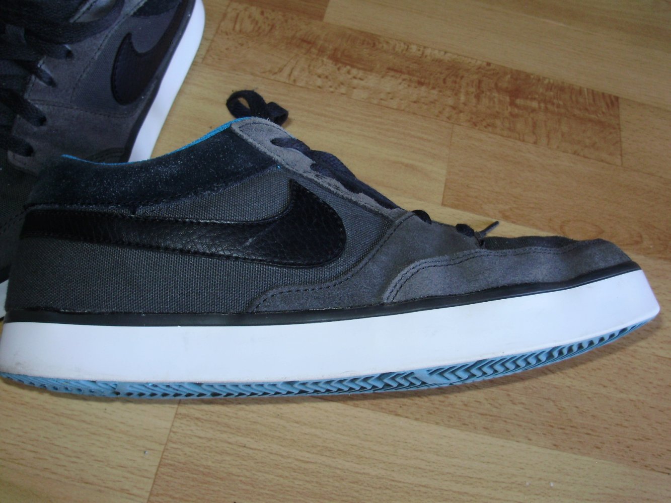 Nike air Sneaker blau türkis Gr 41