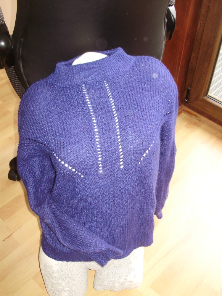 H&M Pullover blau-lila Lochmuster Stehkragen S warm +kuschelig