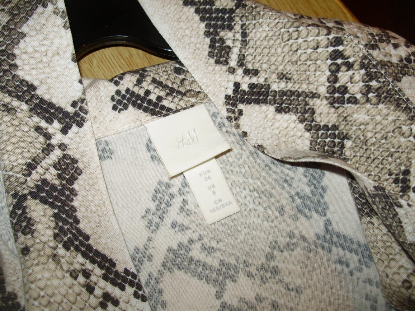 Kleid Hemdblusenkleid Schlangen Muster midi 36