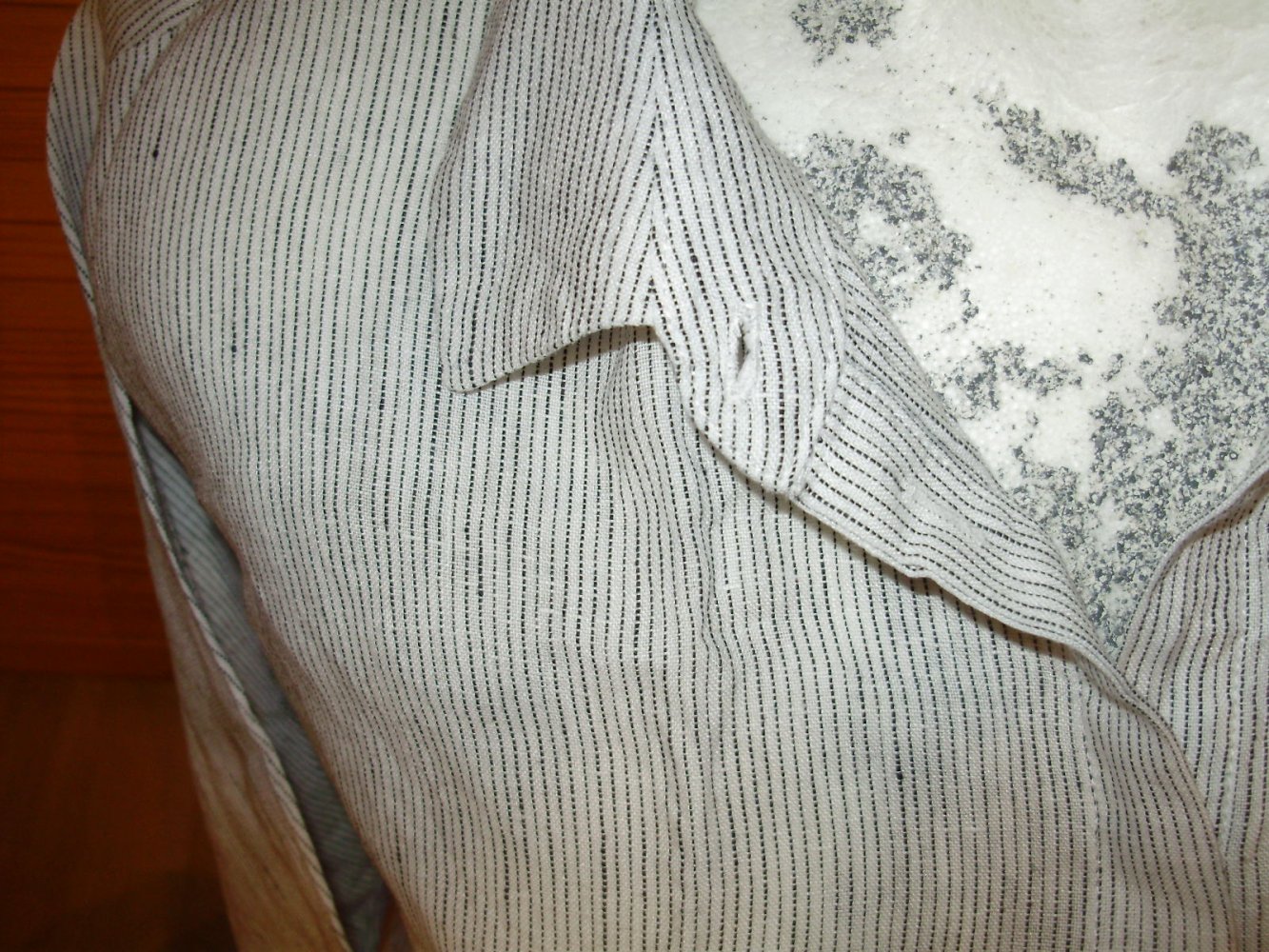 OPUS Bluse weiß zarte Längsstreifen 100% Leinen 36