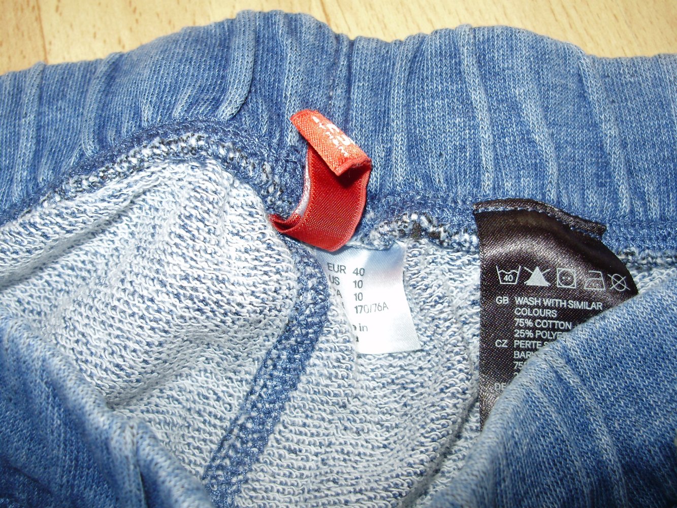 H&M kurze Hose jeans blau Umschlag Gr 40