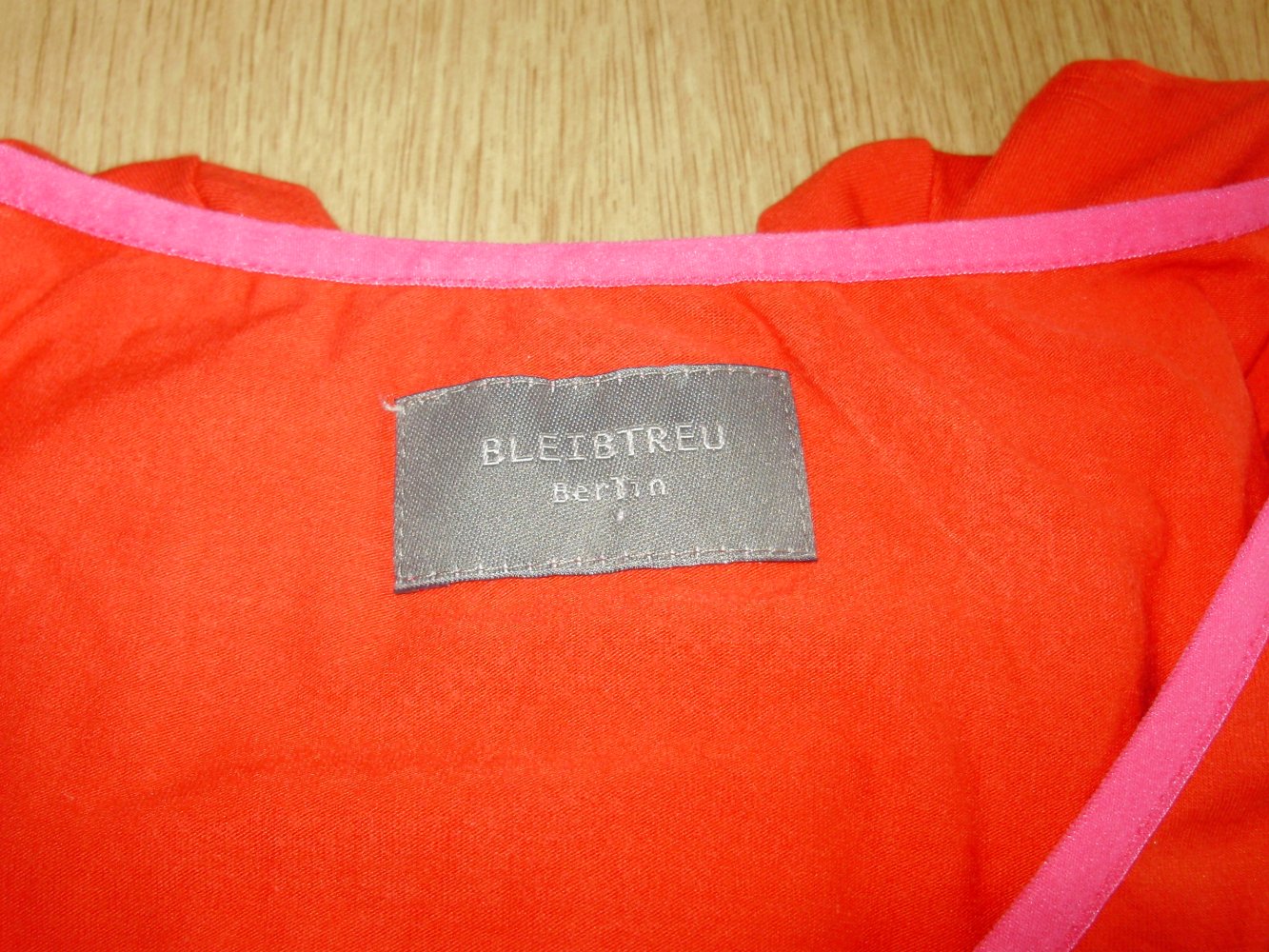 Bleibtreu Berlin Kleid rot Wickeleffekt Gr 36