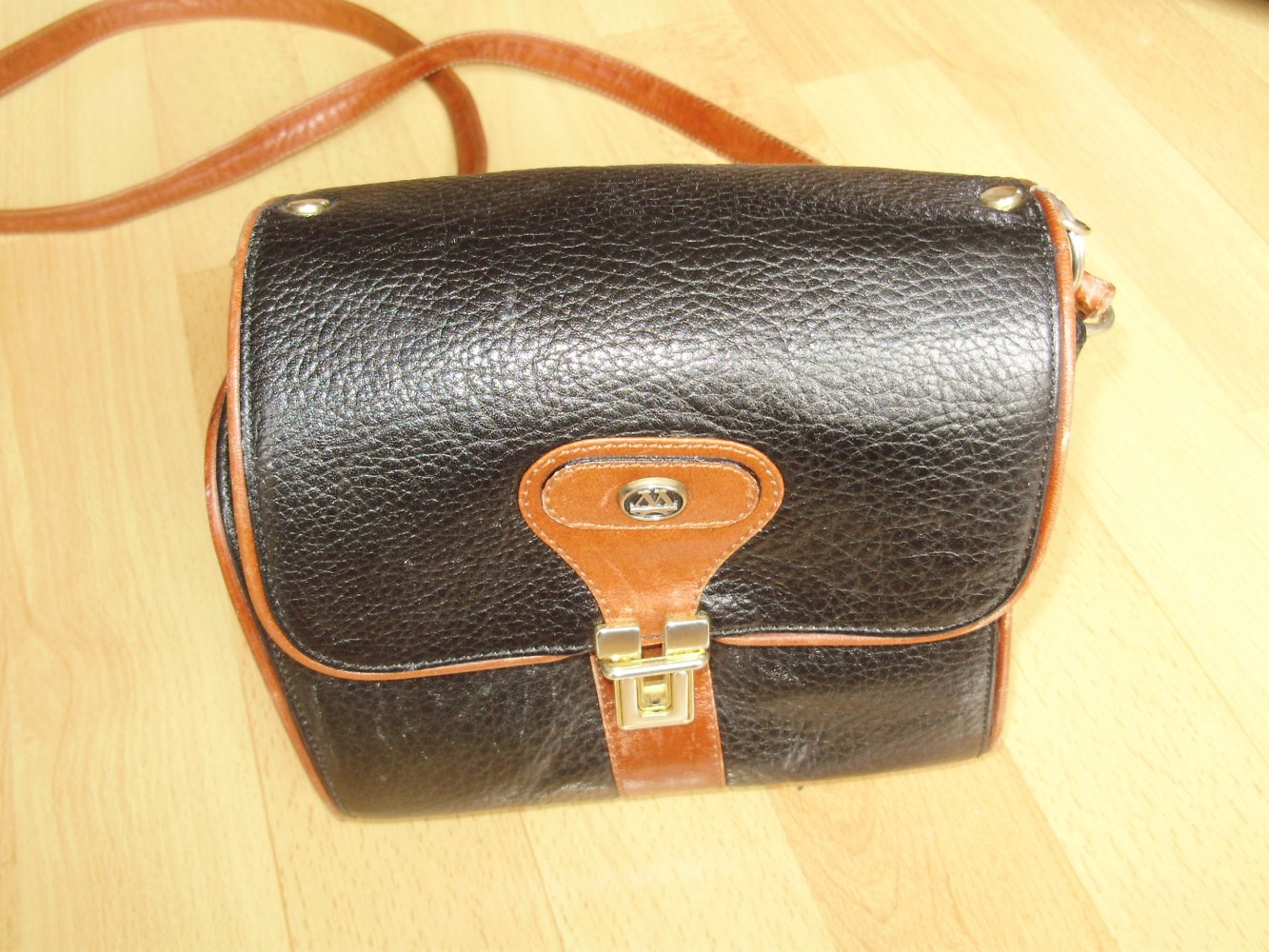 Matras kleine Echt Ledertasche schwarz braun ausgefallen