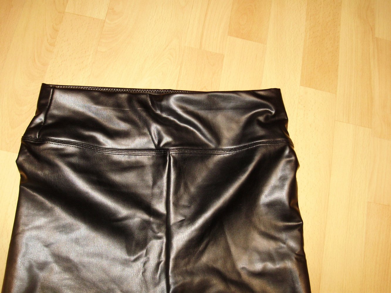 Kunstleder Hose schwarz S passend