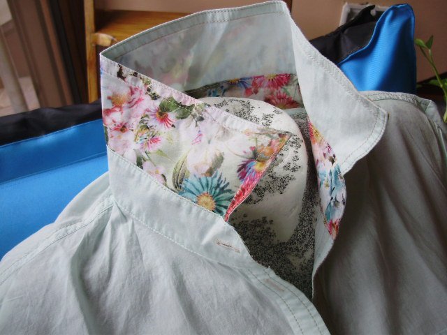 Gerry Weber Kurzarm Bluse hellgrün Blumenbesatz Gr 38 Topzustand