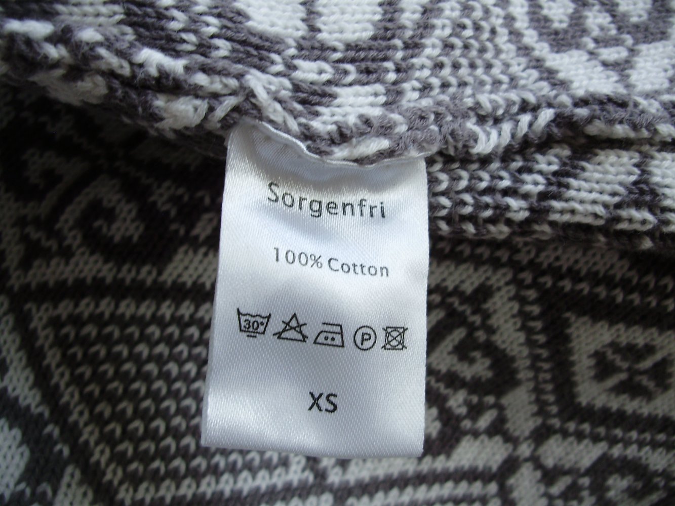 Sorgenfri Strickjacke Cardigan grau beige Muster RV Kapuze XS S