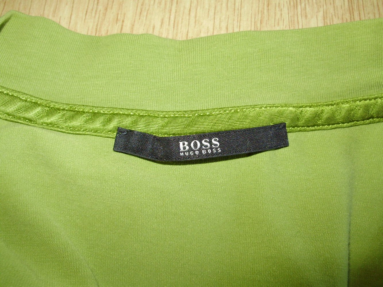 Hugo Boss Shirt V-Ausschnitt grün M
