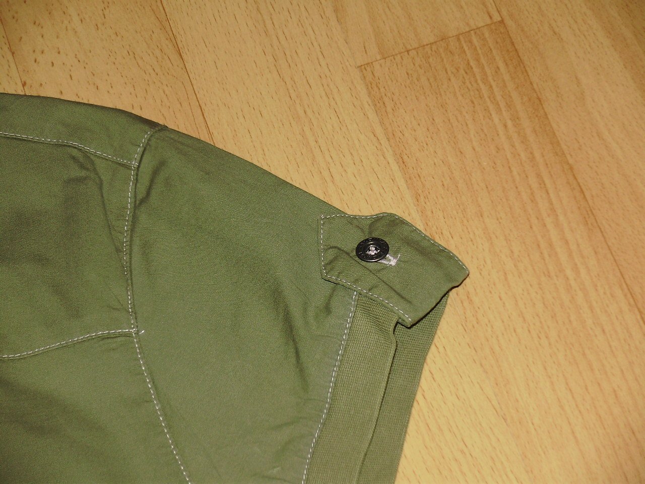 Salomon Kurzarm Bluse grün khaki Freizeit M Topzustand