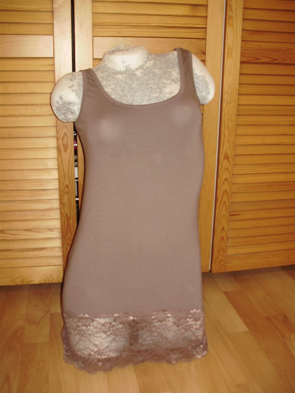 Kleid Longtop braun Spitzensaum M/ L NEU