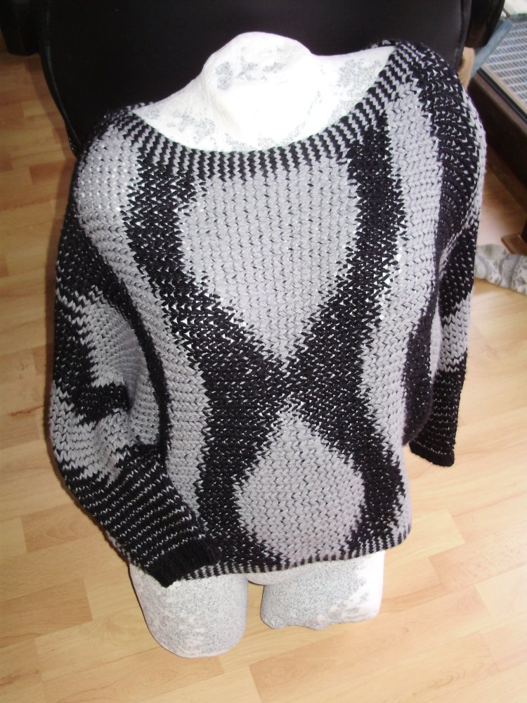 Pullover weit angeschnittene Ärmel grau schwarz 36