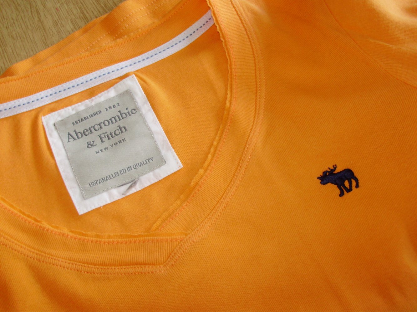 Abercrombie &Fitch Shirt Langarm orange V-Ausschnitt S passend