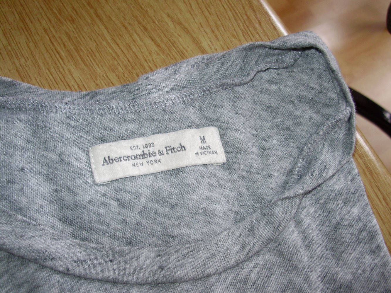Abercrombie & Fitch Shirt grau Samtdruck M