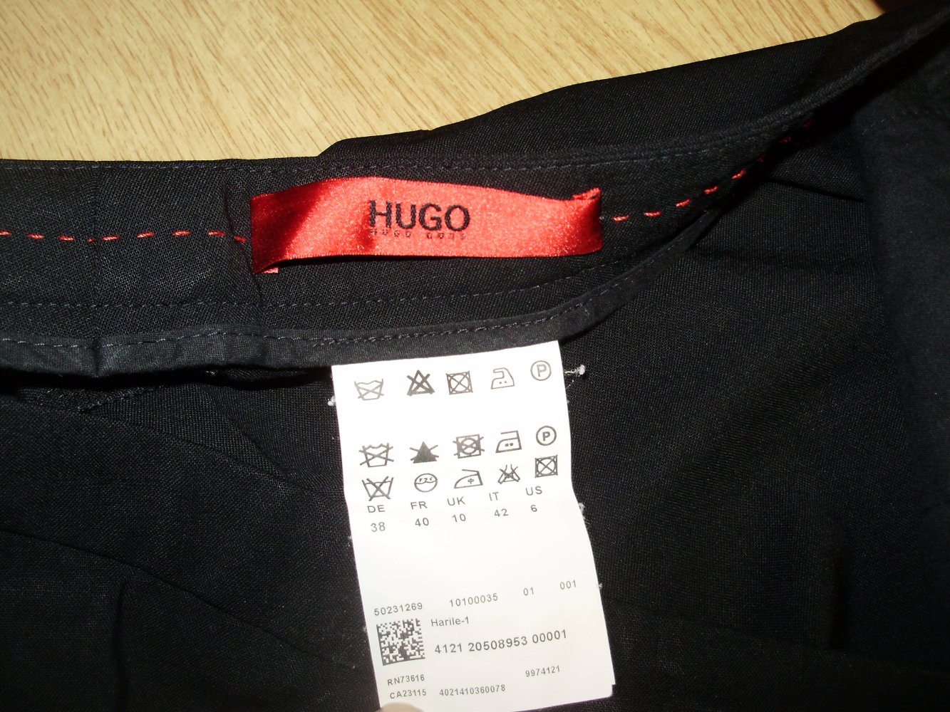 Hugo Boss Hose schwarz Schurwolle 38