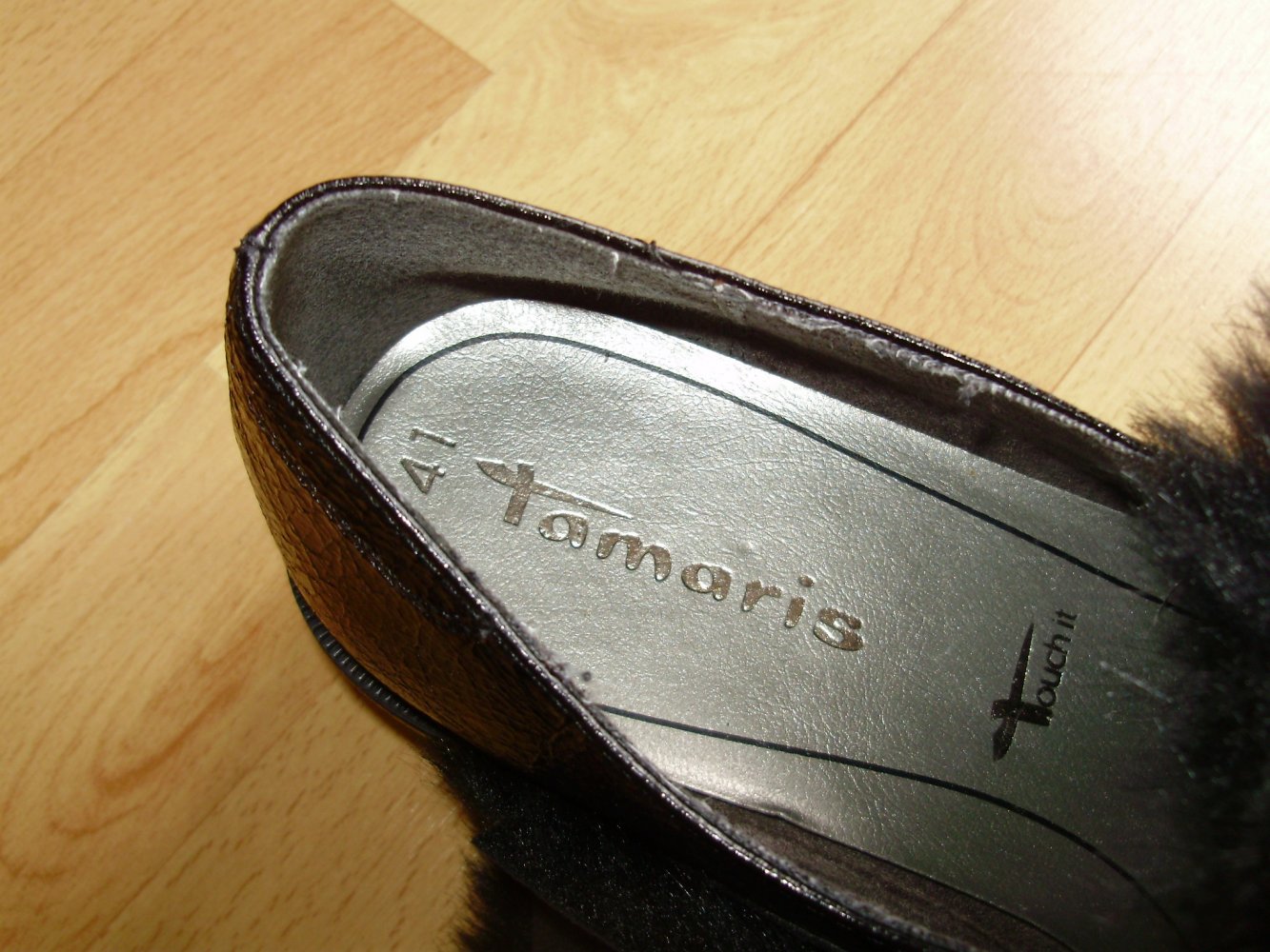 Tamaris Schuhe schwarz Lackleder Fell Gr 41 NEU