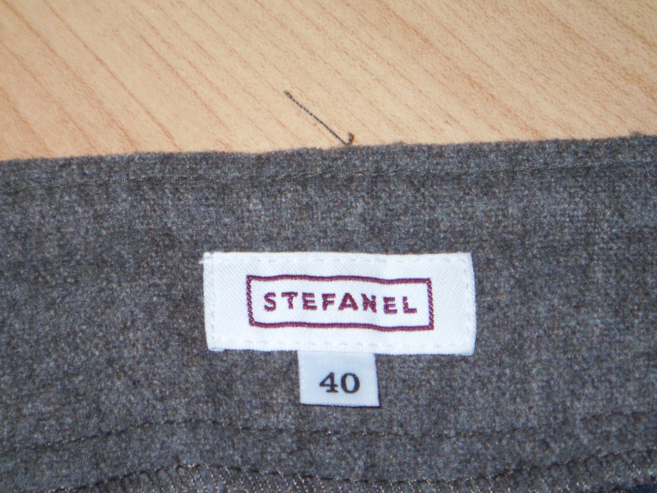 Stefanel Rock sehr ausgefallen edel 80% Wolle knielang Gr 40= S