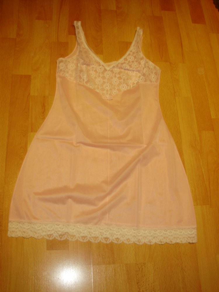 Neglige Unterkleid rose Spitze Gr 42 NEU