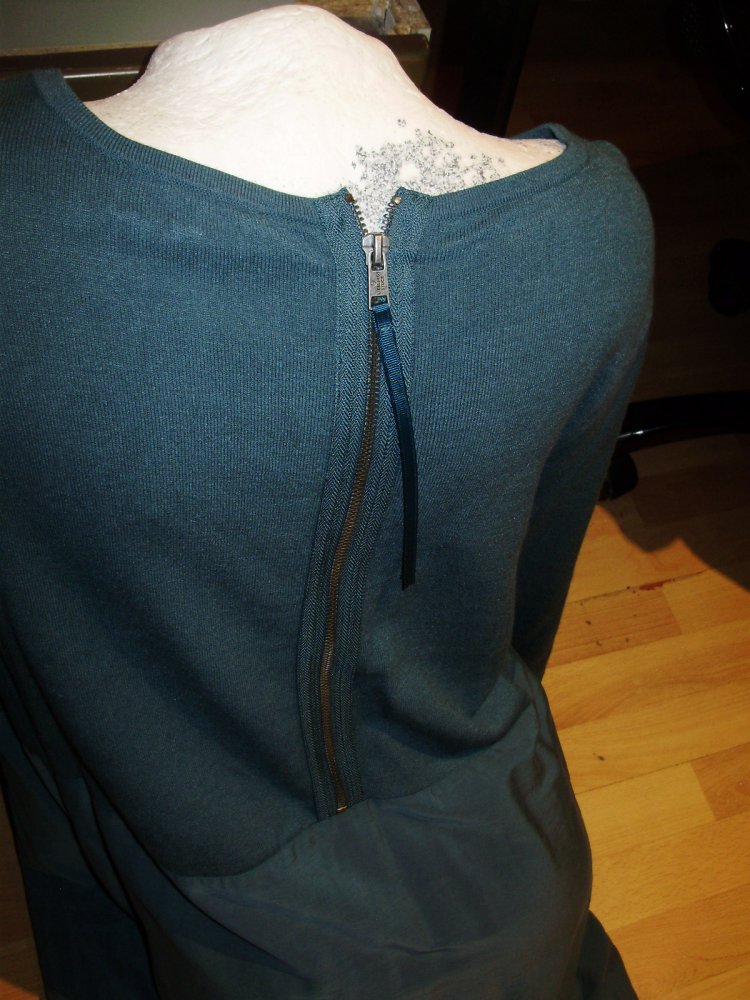 Lieblingsstück Kleid salbei grün Strick Stoff 38