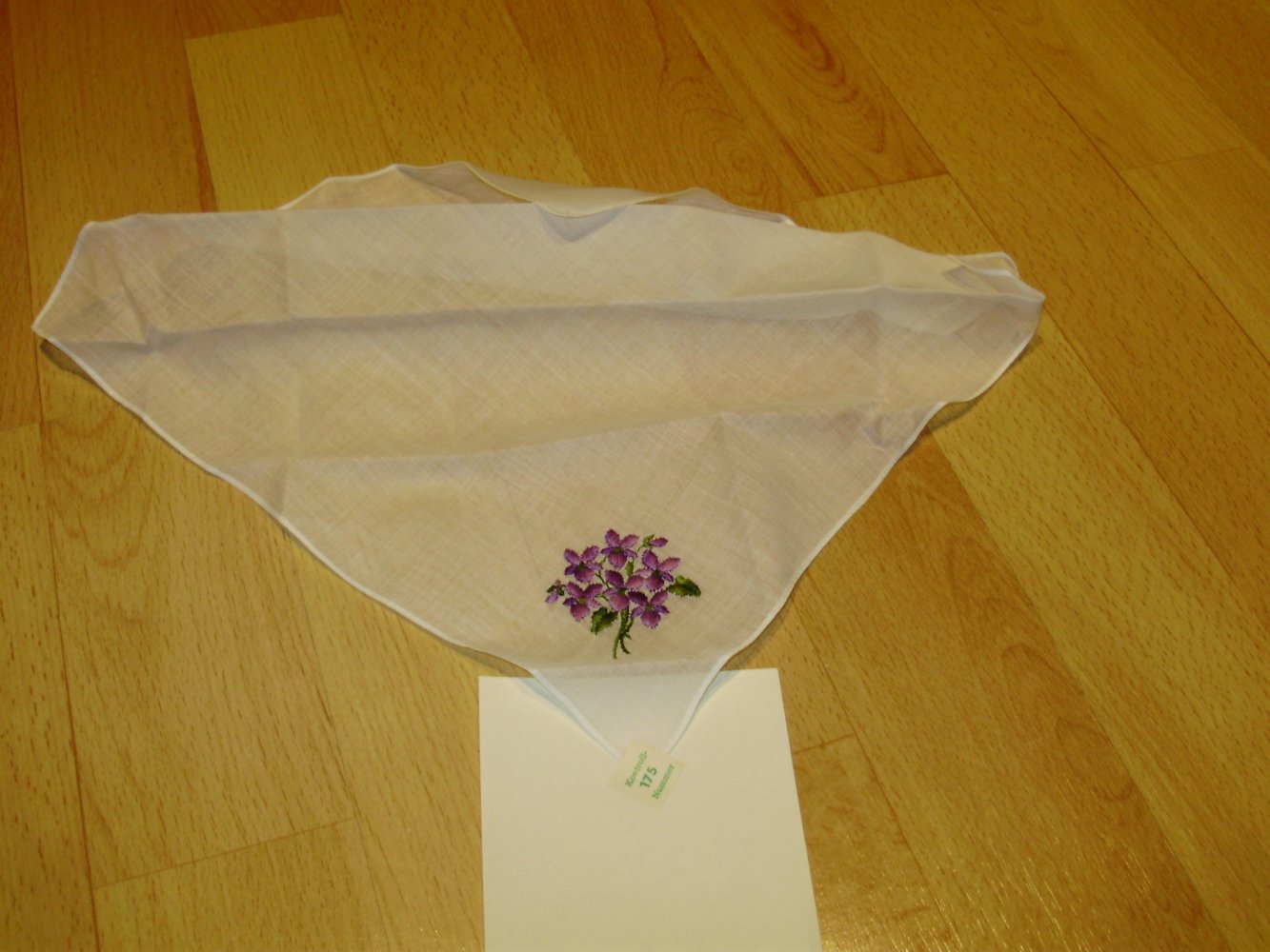 Taschentuch Vintage Blumen lila Stickerei OVP